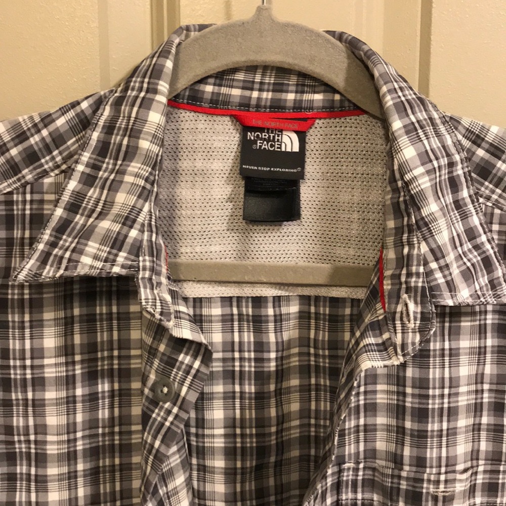 Men’s North Face Short Sleeve Button Down Shirt Sm